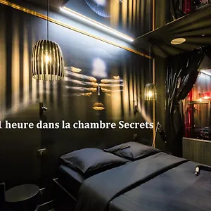 Avec Nuit Insolite Au Dandy Et Jacuzzi Privatise (adults Only) Paryż